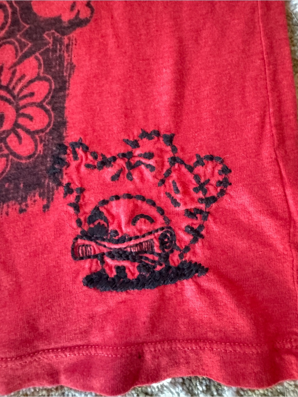 tokidoki Rare Red Sleeveless Graphic 'Don't Panic' Tank - Picture 2 of 2